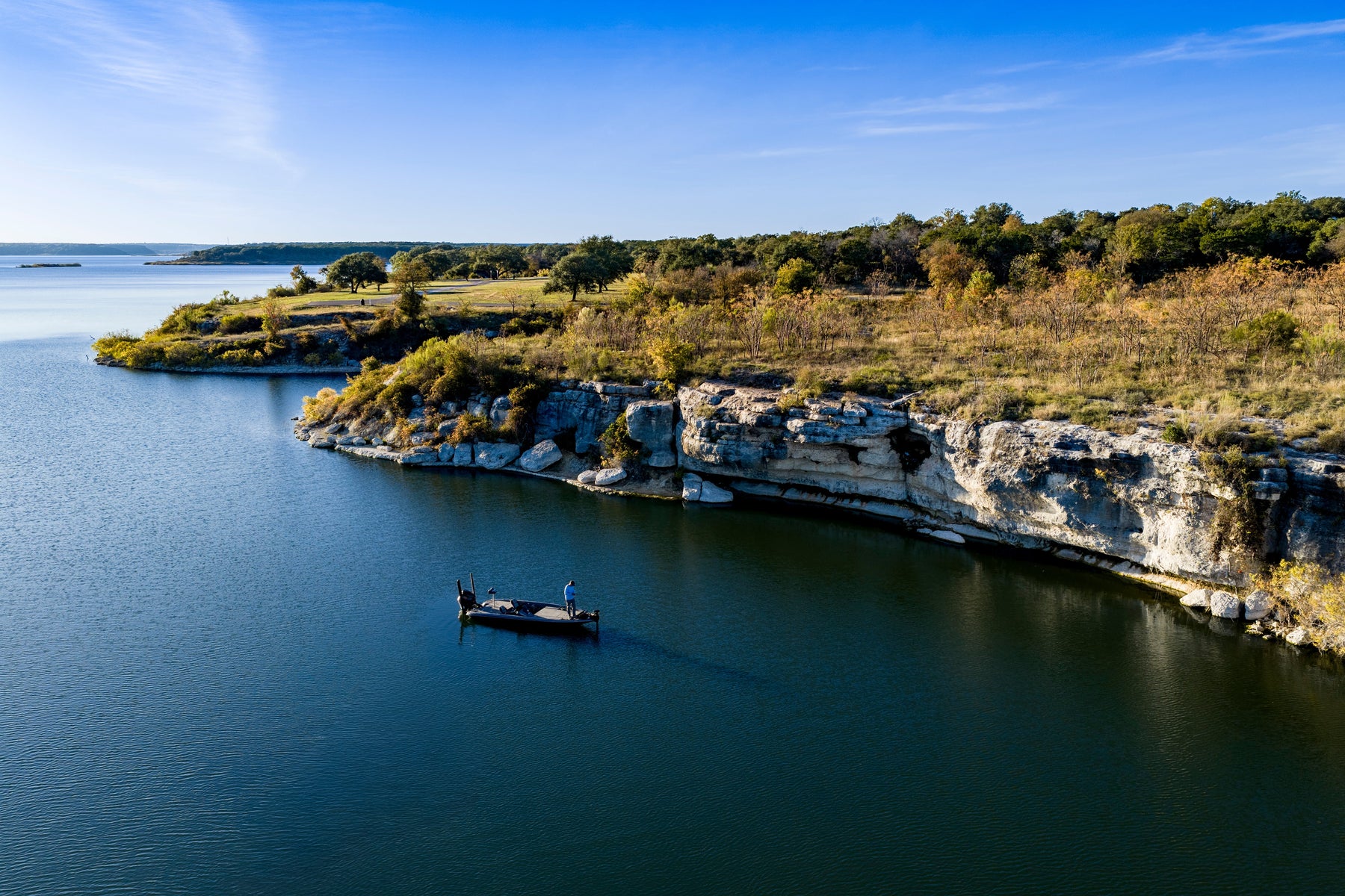 Humminbird MEGA Live 2 vs Garmin LiveScope: Which Forward-Facing Sonar Belongs on Your Boat?
