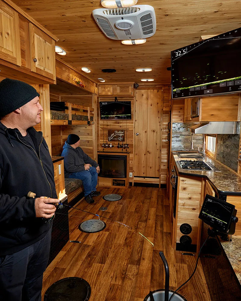 LiveScope Installation Ice House and Multi-Screen Viewing