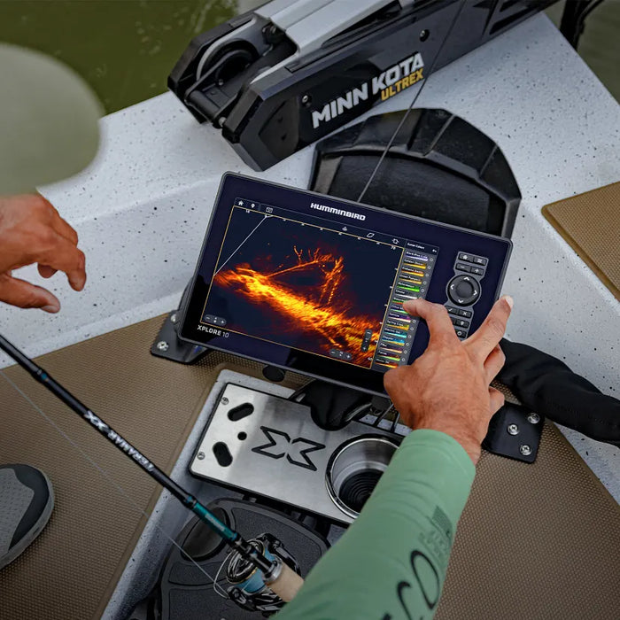 MEGA Live 2 Forward-Facing Sonar